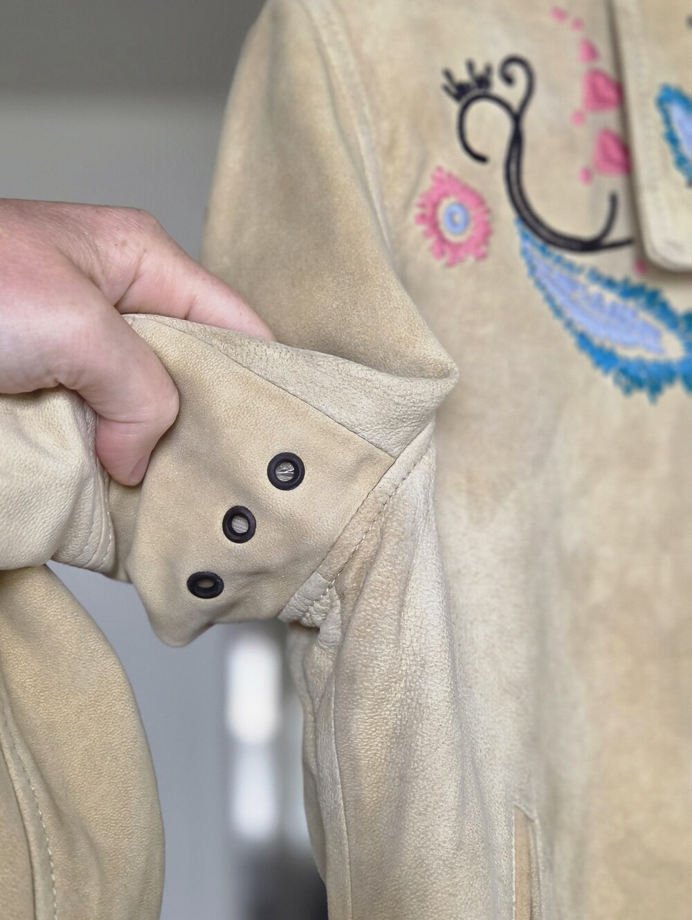 RARE Levi's Vintage Leather Embroidered Jacket Made In Italy - Picture 7 of 11